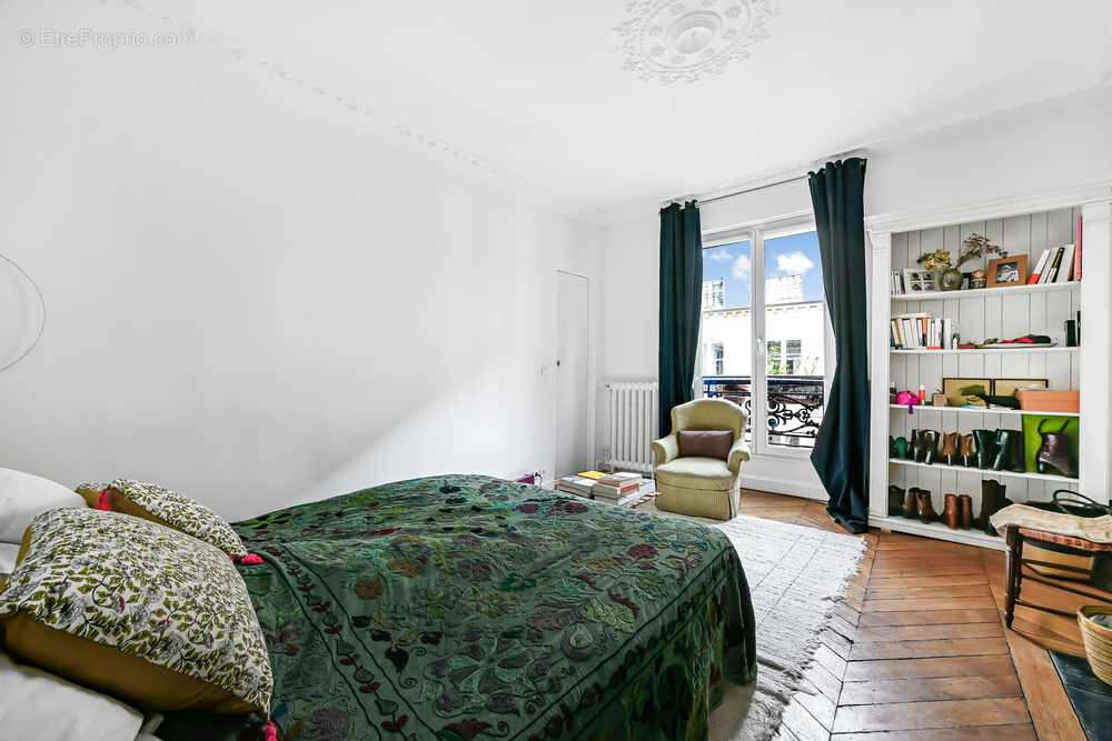 Appartement à PARIS-10E