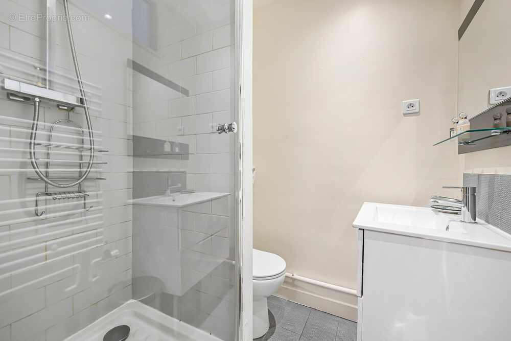 Appartement à PARIS-10E