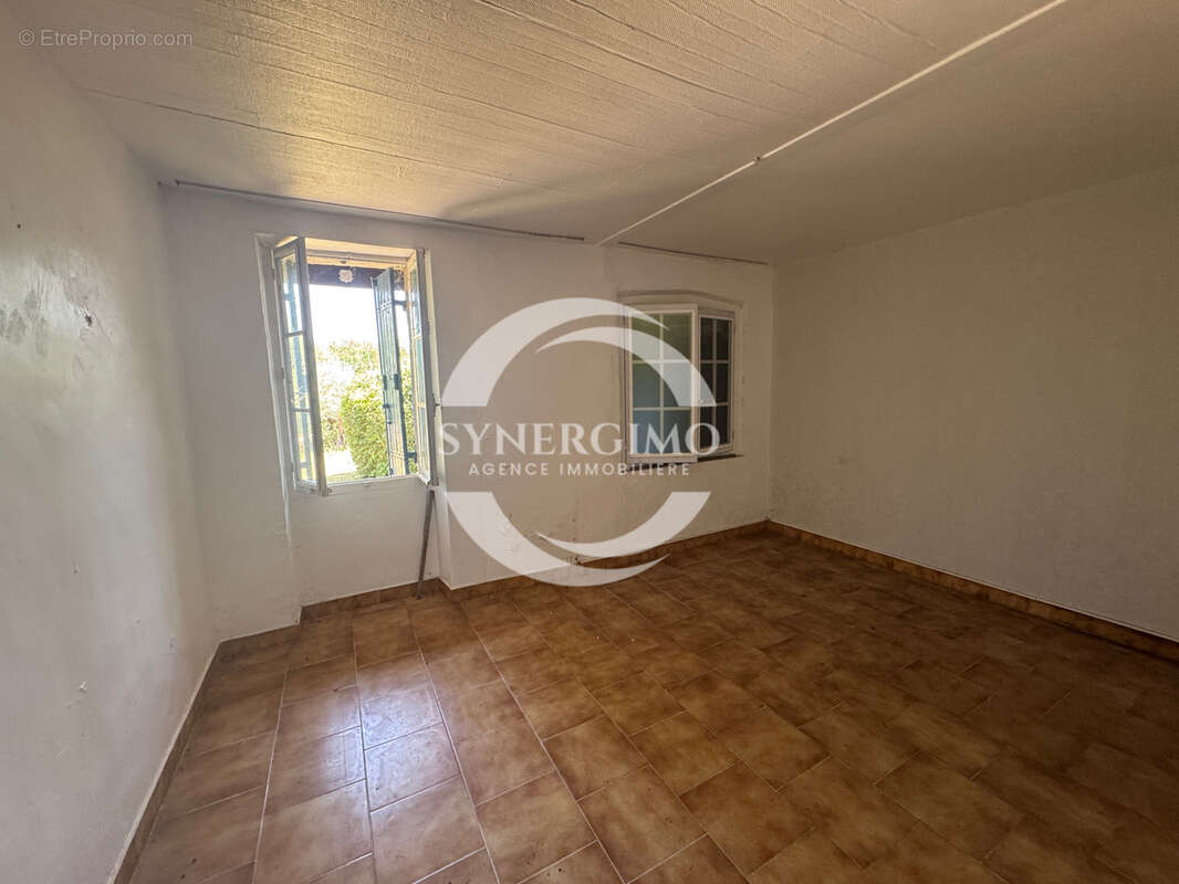 Maison à BONNEVILLE-ET-SAINT-AVIT-DE-FUMADIERES