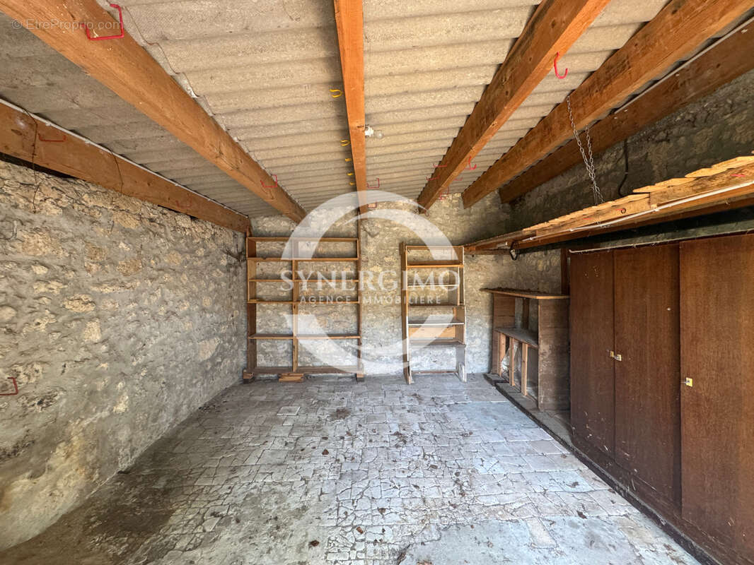 Maison à BONNEVILLE-ET-SAINT-AVIT-DE-FUMADIERES