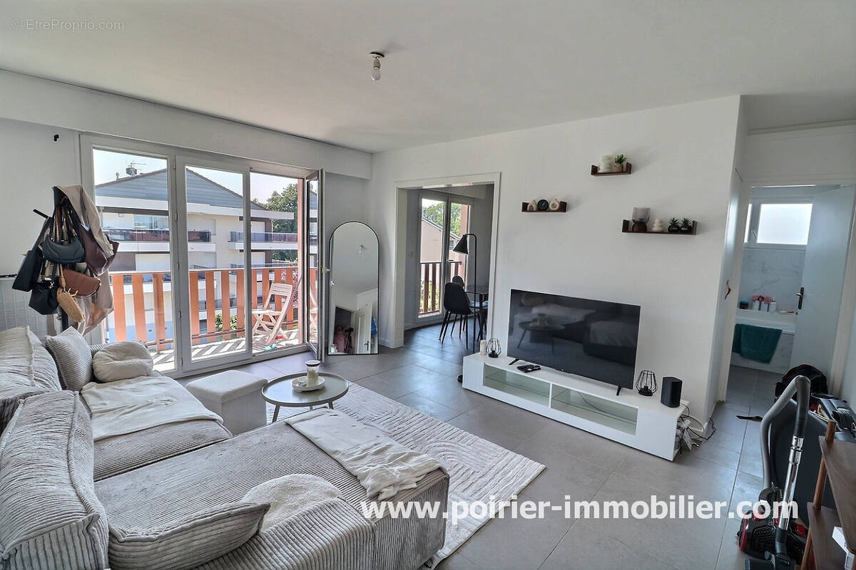 Appartement à DOUVAINE