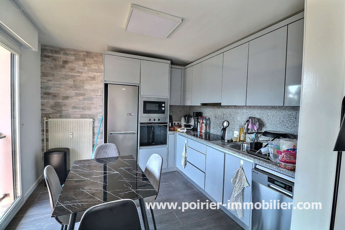 Appartement à DOUVAINE