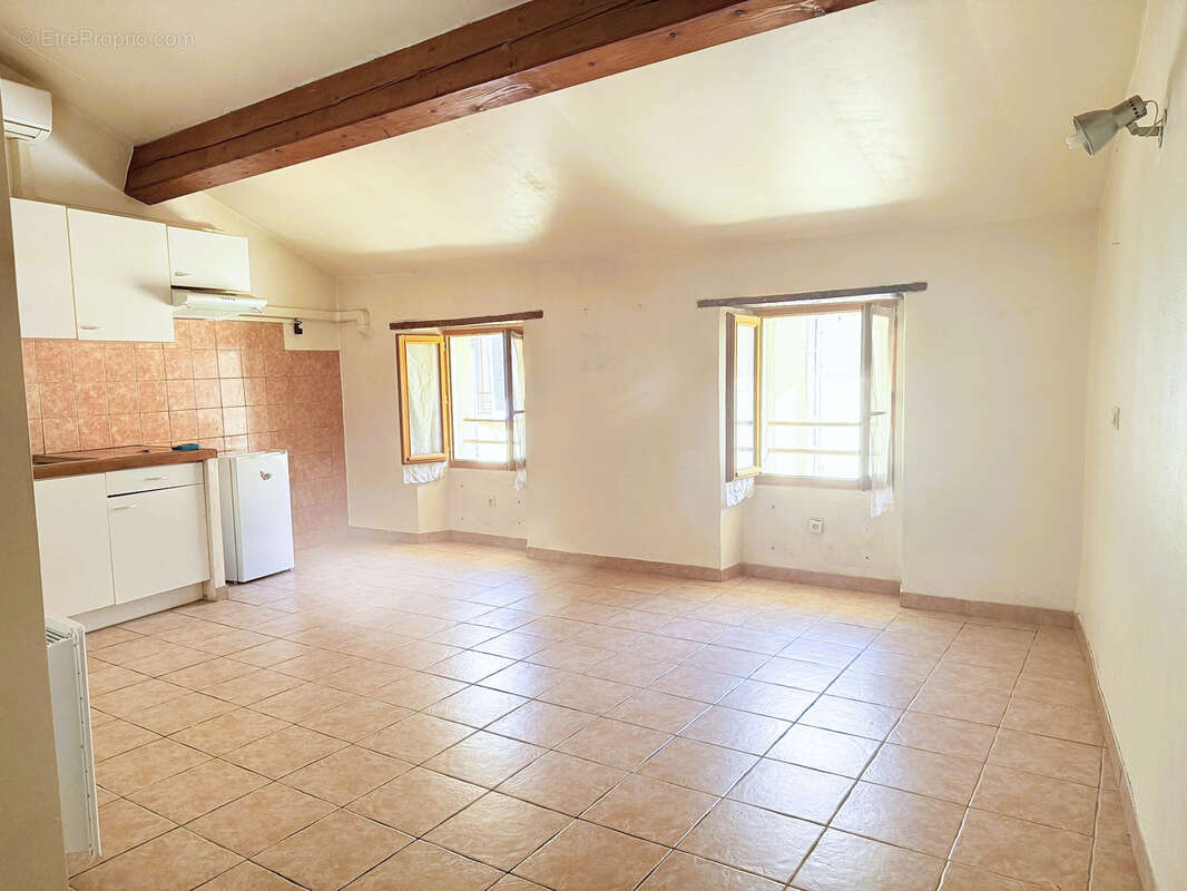 Appartement à SAINTE-ANASTASIE-SUR-ISSOLE