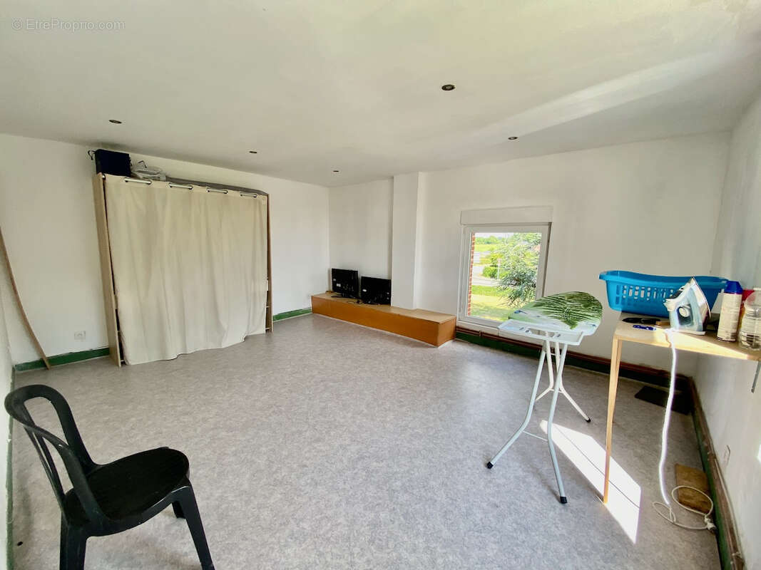 Maison à SOLRE-LE-CHATEAU