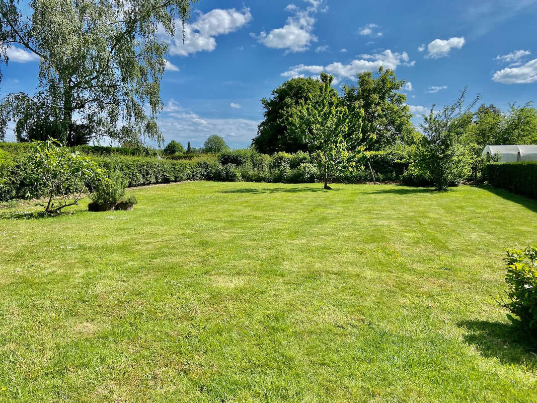 Maison à SOLRE-LE-CHATEAU
