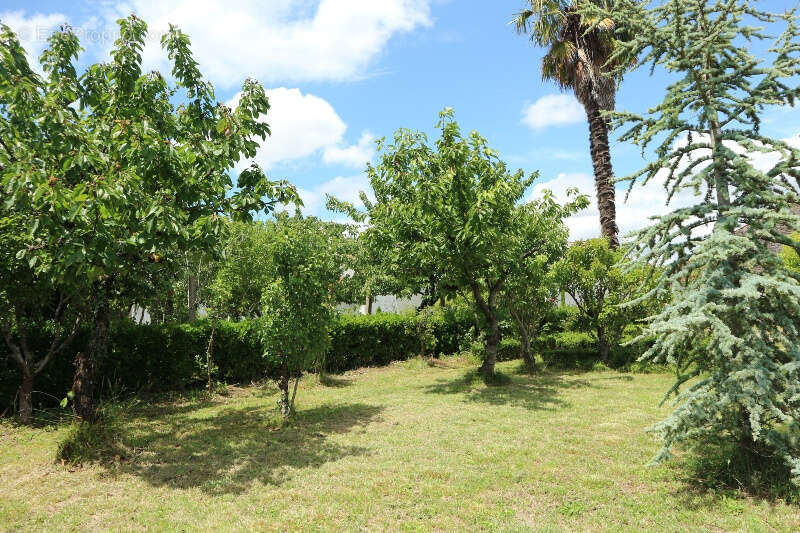 Maison à SAINT-JEAN-D&#039;ANGELY