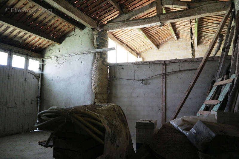 Maison à SAINT-JEAN-D&#039;ANGELY