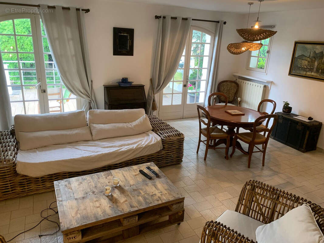 Maison à SAINT-GEORGES-DE-DIDONNE