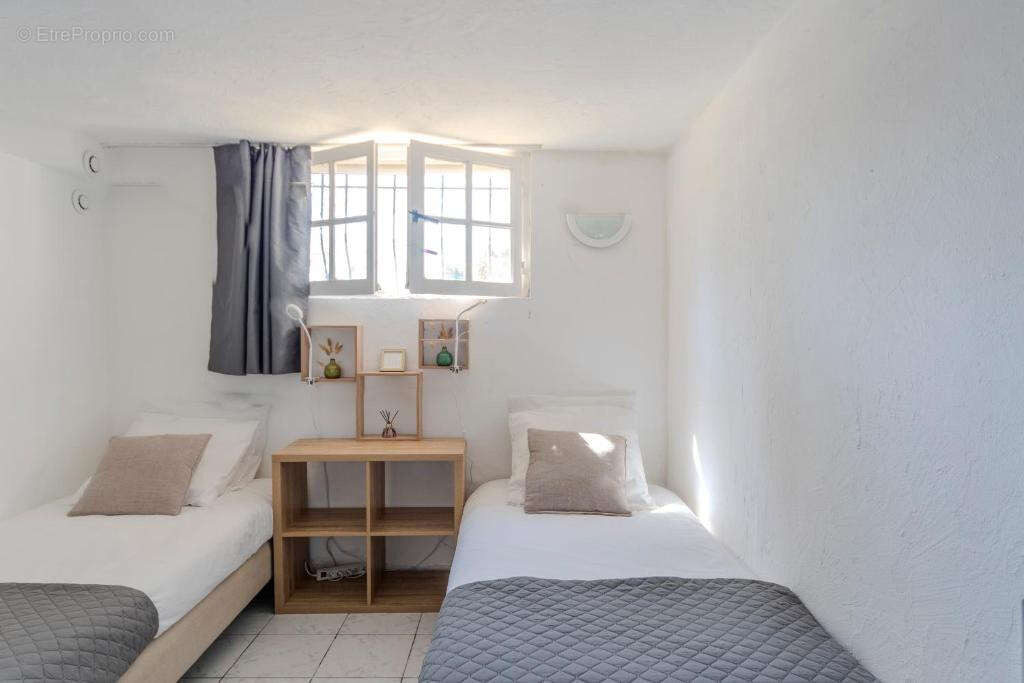 Maison à BAGNOLS-EN-FORET