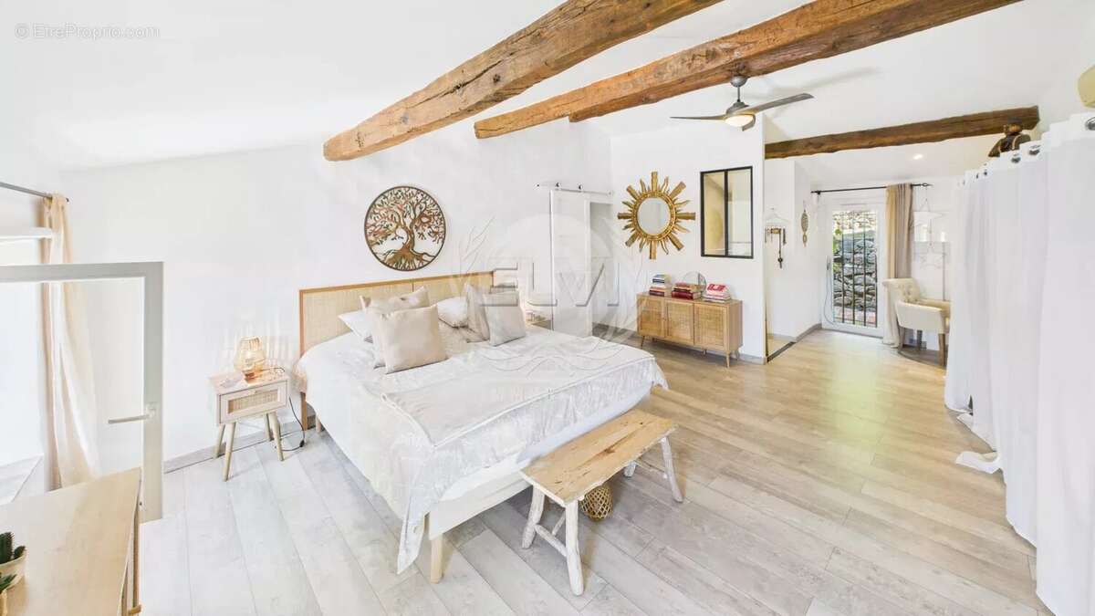 Maison à PLAN-DE-LA-TOUR