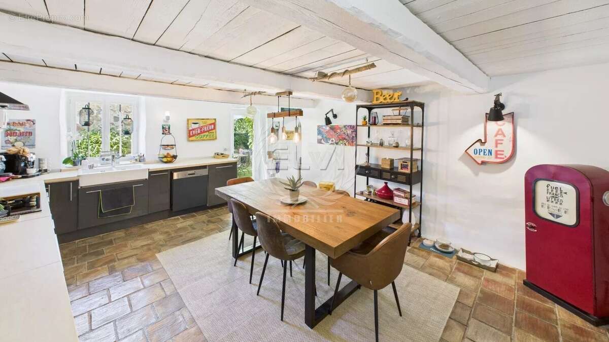 Maison à PLAN-DE-LA-TOUR