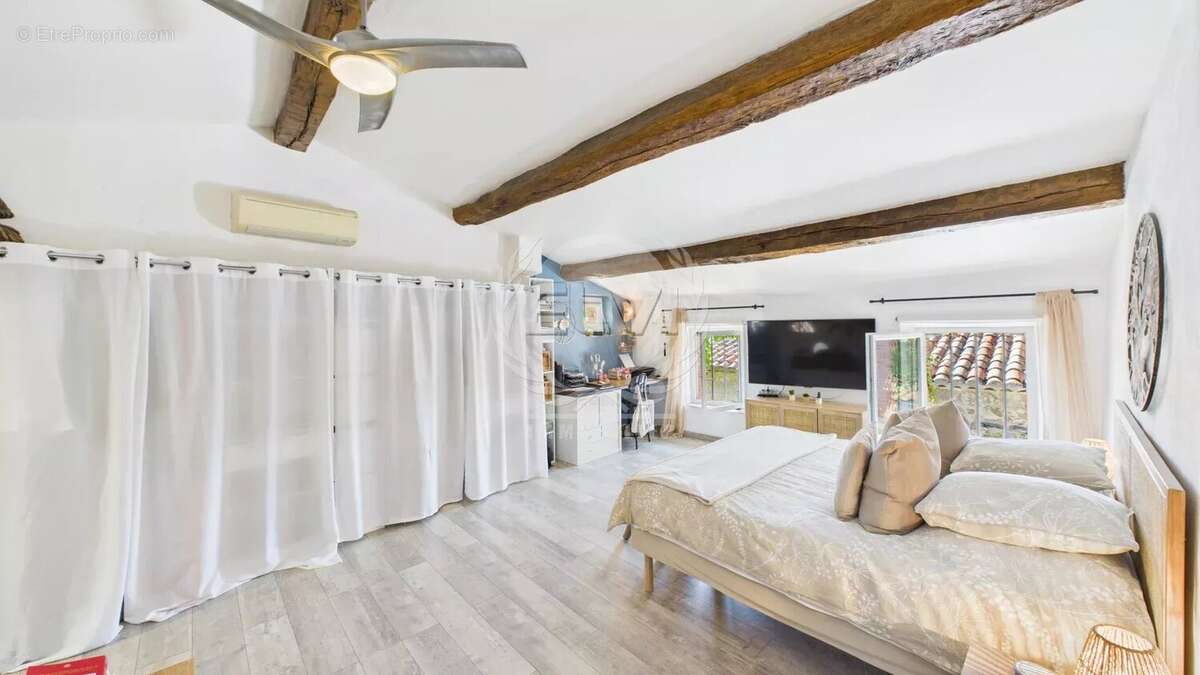 Maison à PLAN-DE-LA-TOUR