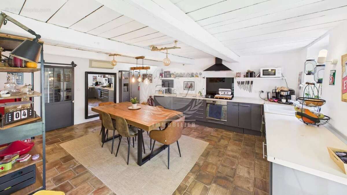 Maison à PLAN-DE-LA-TOUR