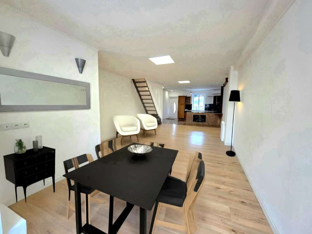 Maison à JOUDREVILLE