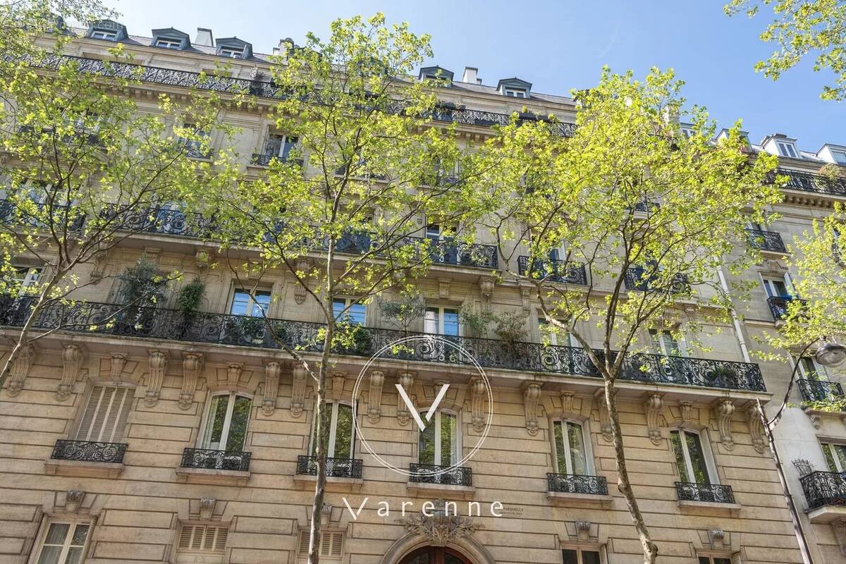 Appartement à PARIS-7E