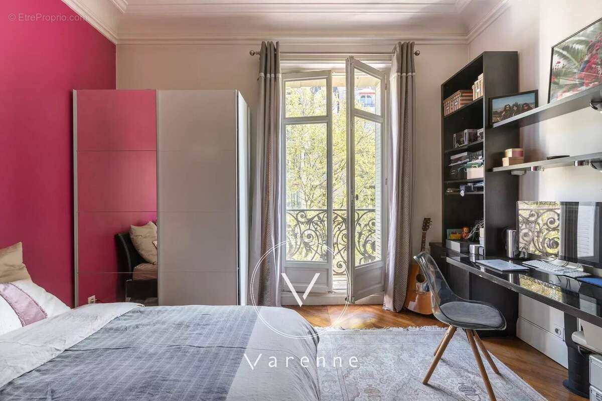 Appartement à PARIS-7E