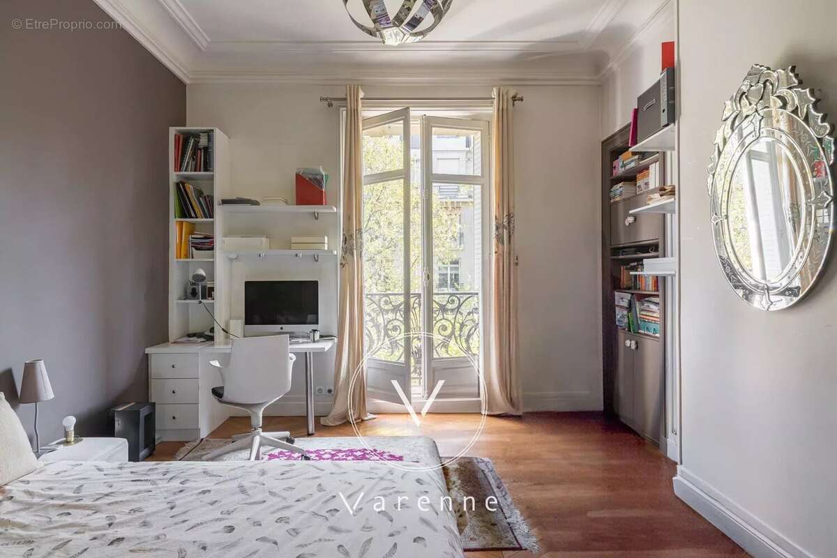 Appartement à PARIS-7E