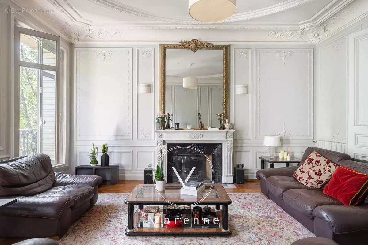 Appartement à PARIS-7E