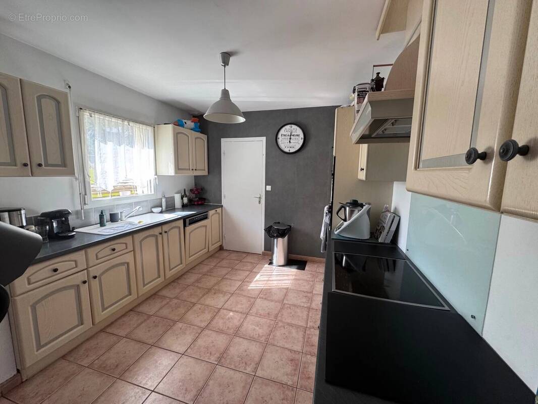 Maison à SAINT-SEGAL