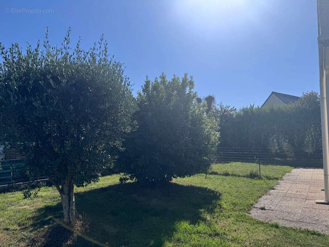 Maison à SAINT-SEGAL