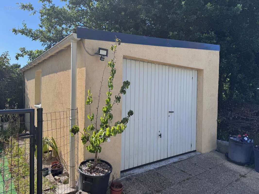 Maison à SAINT-SEGAL