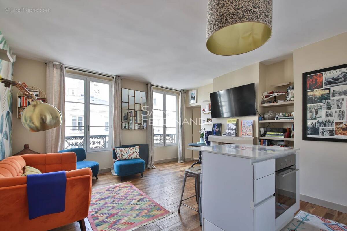 Appartement à PARIS-16E