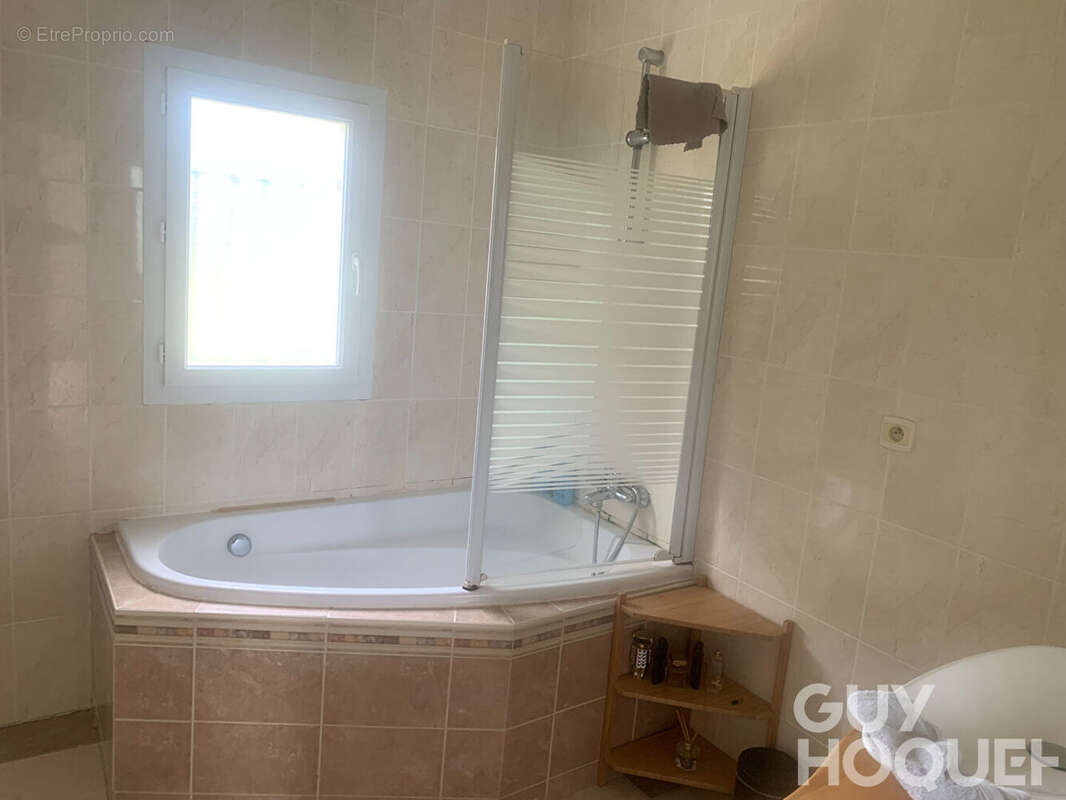 Maison à SAINT-DENIS-LES-PONTS