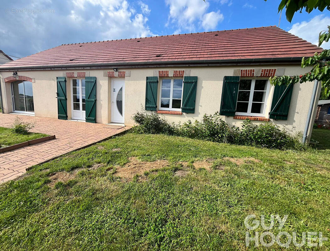 Maison à SAINT-DENIS-LES-PONTS