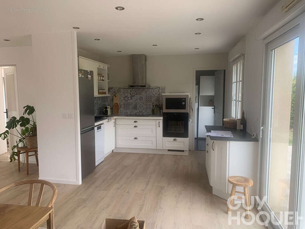 Maison à SAINT-DENIS-LES-PONTS