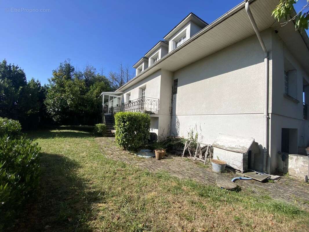 Maison à VARENNES-VAUZELLES