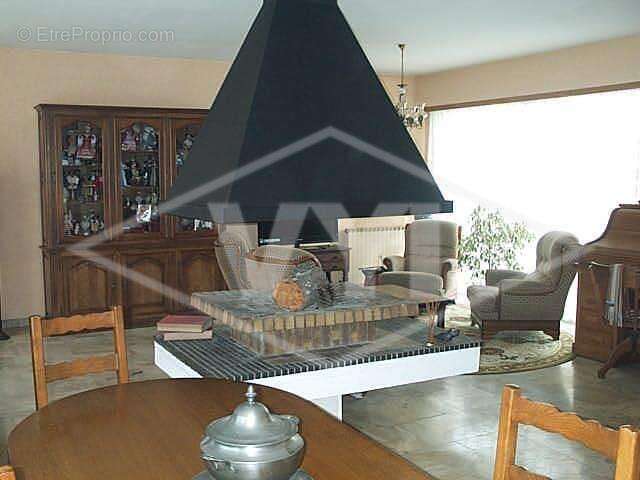 Maison à COMBS-LA-VILLE