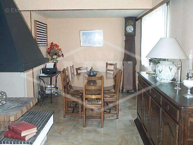 Maison à COMBS-LA-VILLE