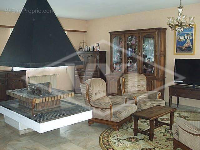 Maison à COMBS-LA-VILLE