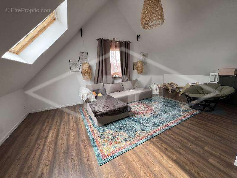 Maison à COMBS-LA-VILLE