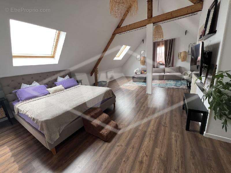 Maison à COMBS-LA-VILLE