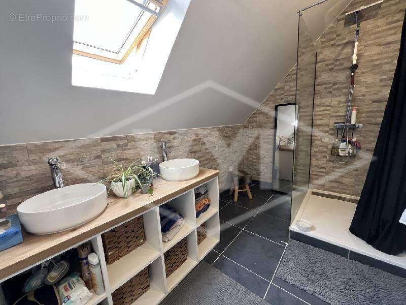 Maison à COMBS-LA-VILLE