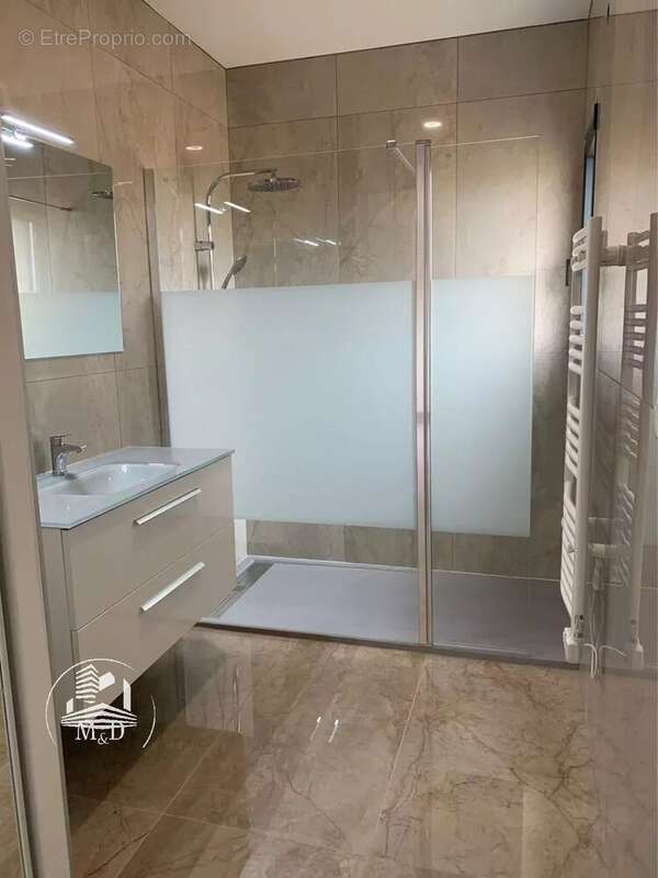 Maison à LA SALVETAT-SAINT-GILLES