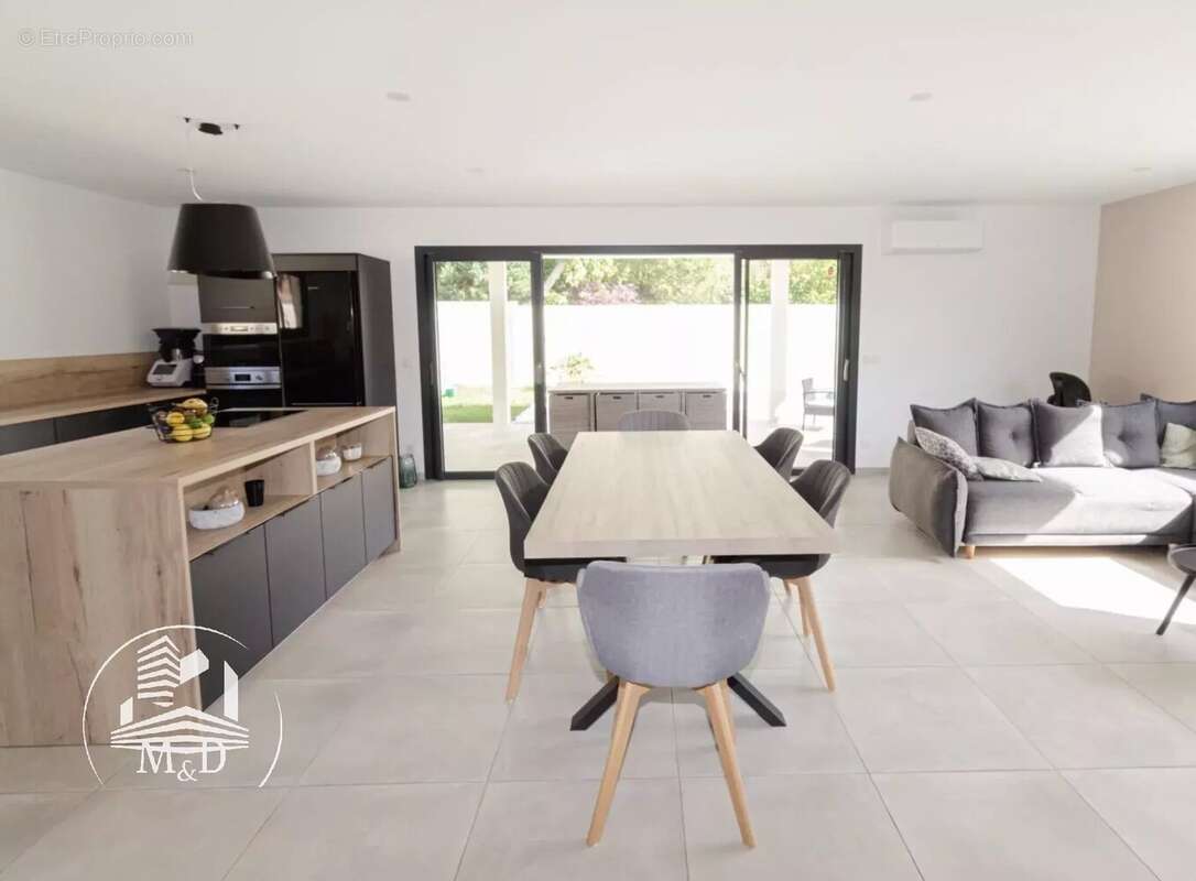 Maison à LA SALVETAT-SAINT-GILLES