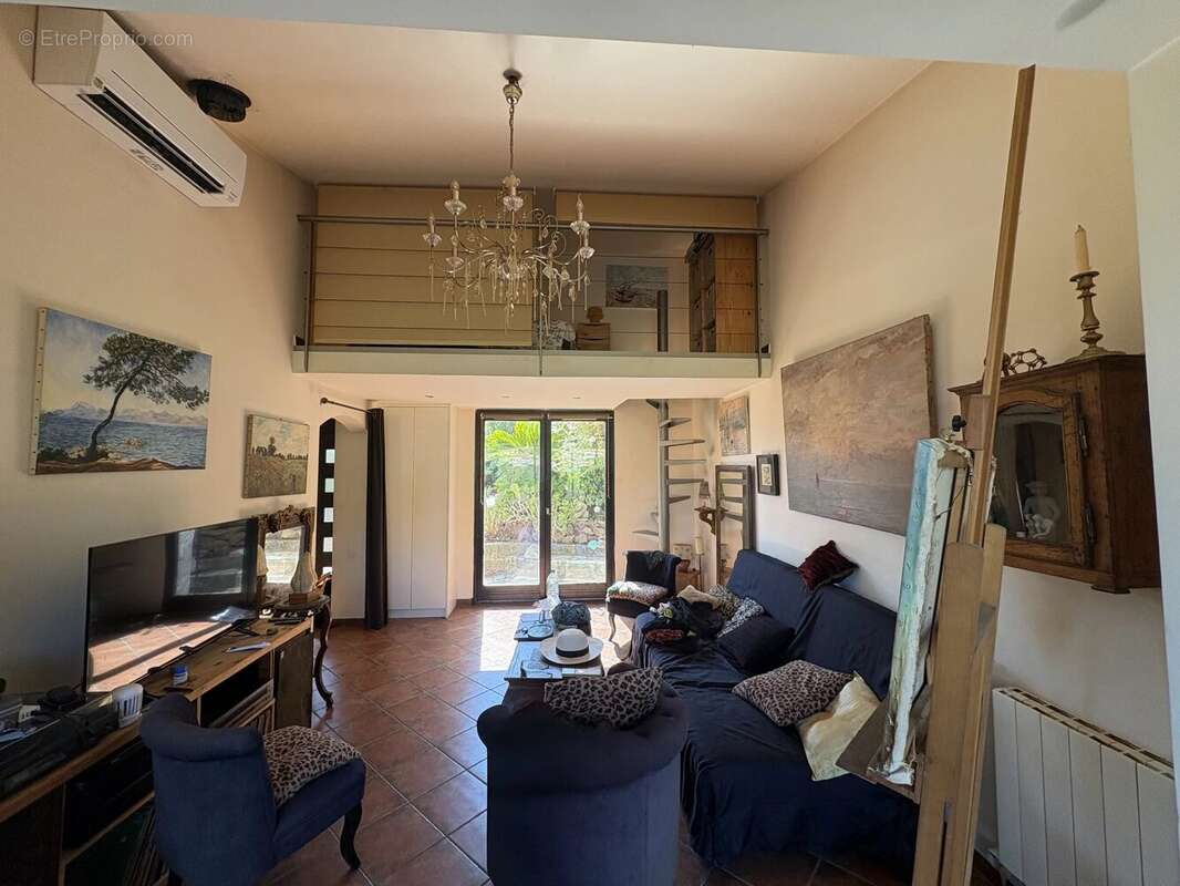 Appartement à THEOULE-SUR-MER