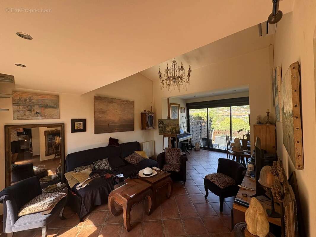 Appartement à THEOULE-SUR-MER