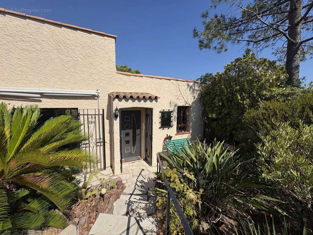 Appartement à THEOULE-SUR-MER