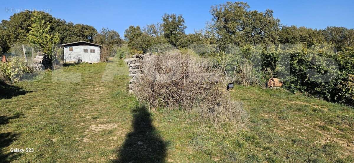 2 - Maison à SAINT-JULIEN