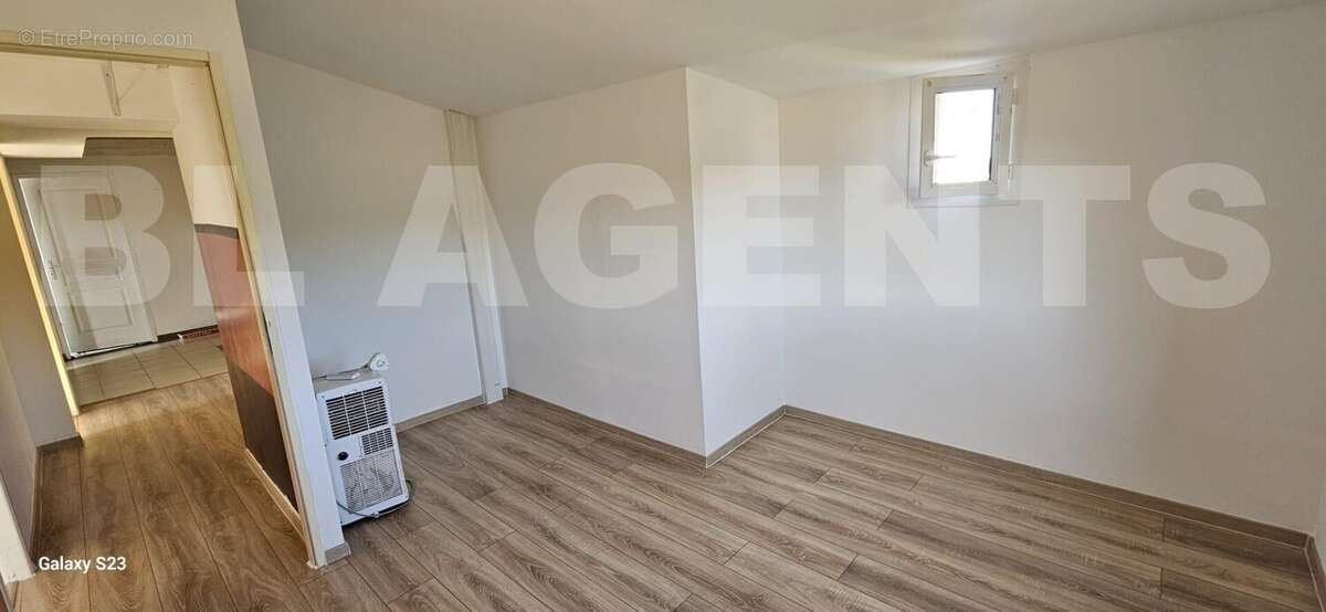 7 - Maison à SAINT-JULIEN