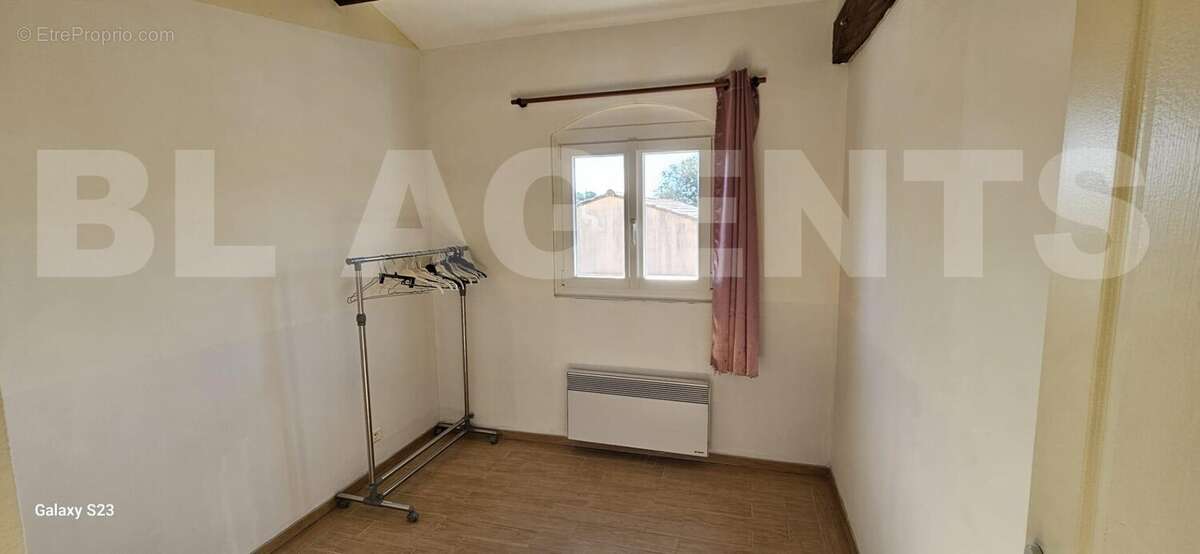 8 - Maison à SAINT-JULIEN