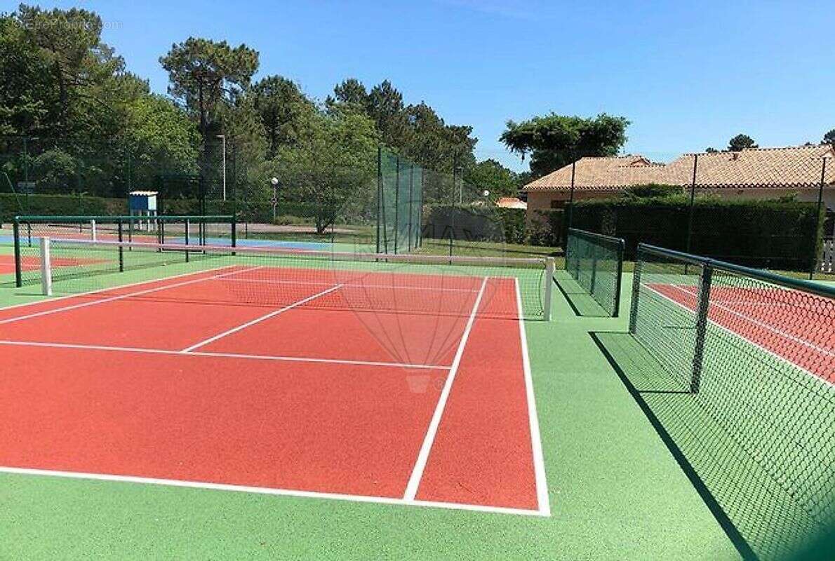 Maison à LES MATHES