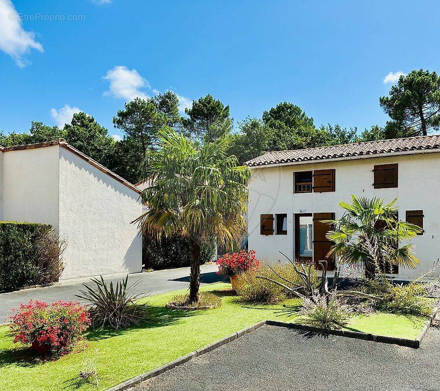 Maison à LES MATHES