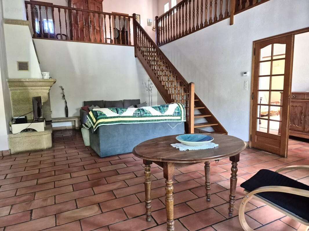 Maison à PERNES-LES-FONTAINES