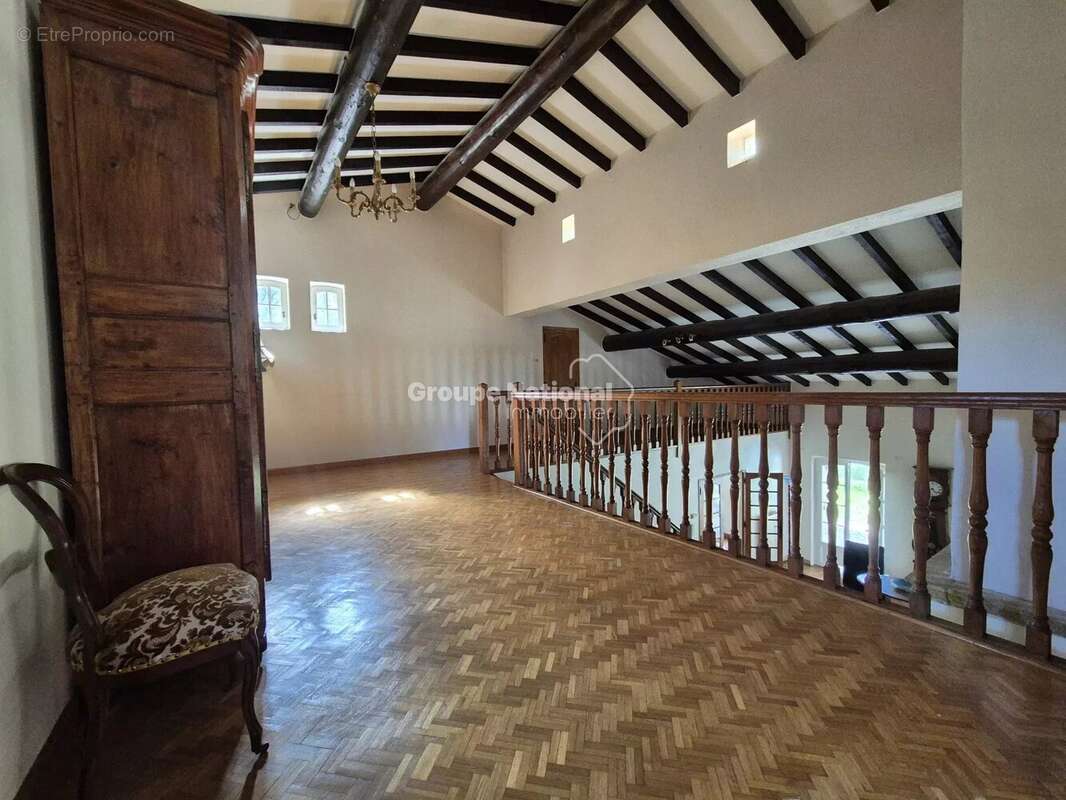 Maison à PERNES-LES-FONTAINES