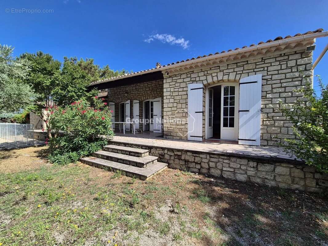 Maison à PERNES-LES-FONTAINES