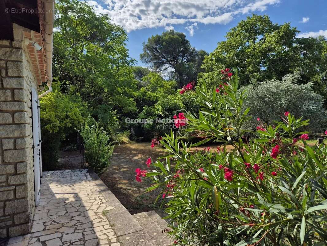 Maison à PERNES-LES-FONTAINES